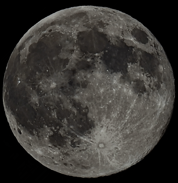 Der Vollmond im Perigäum